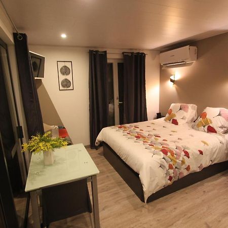 La Chambre Des Onglous Marseillan  Bagian luar foto