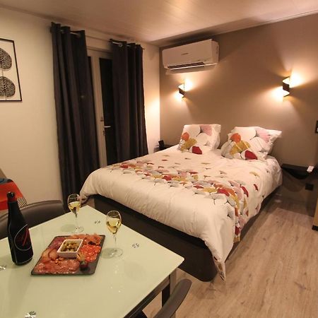 La Chambre Des Onglous Marseillan  Bagian luar foto