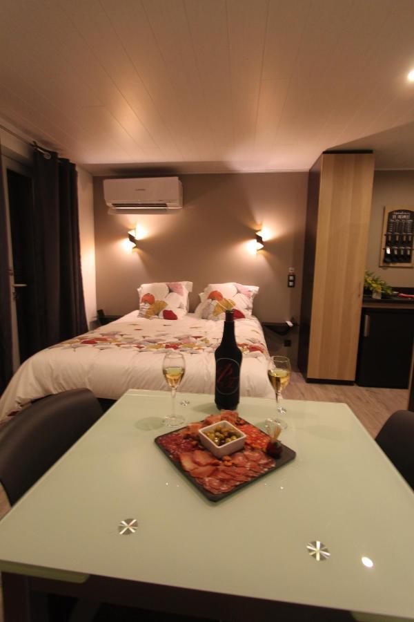 La Chambre Des Onglous Marseillan  Bagian luar foto