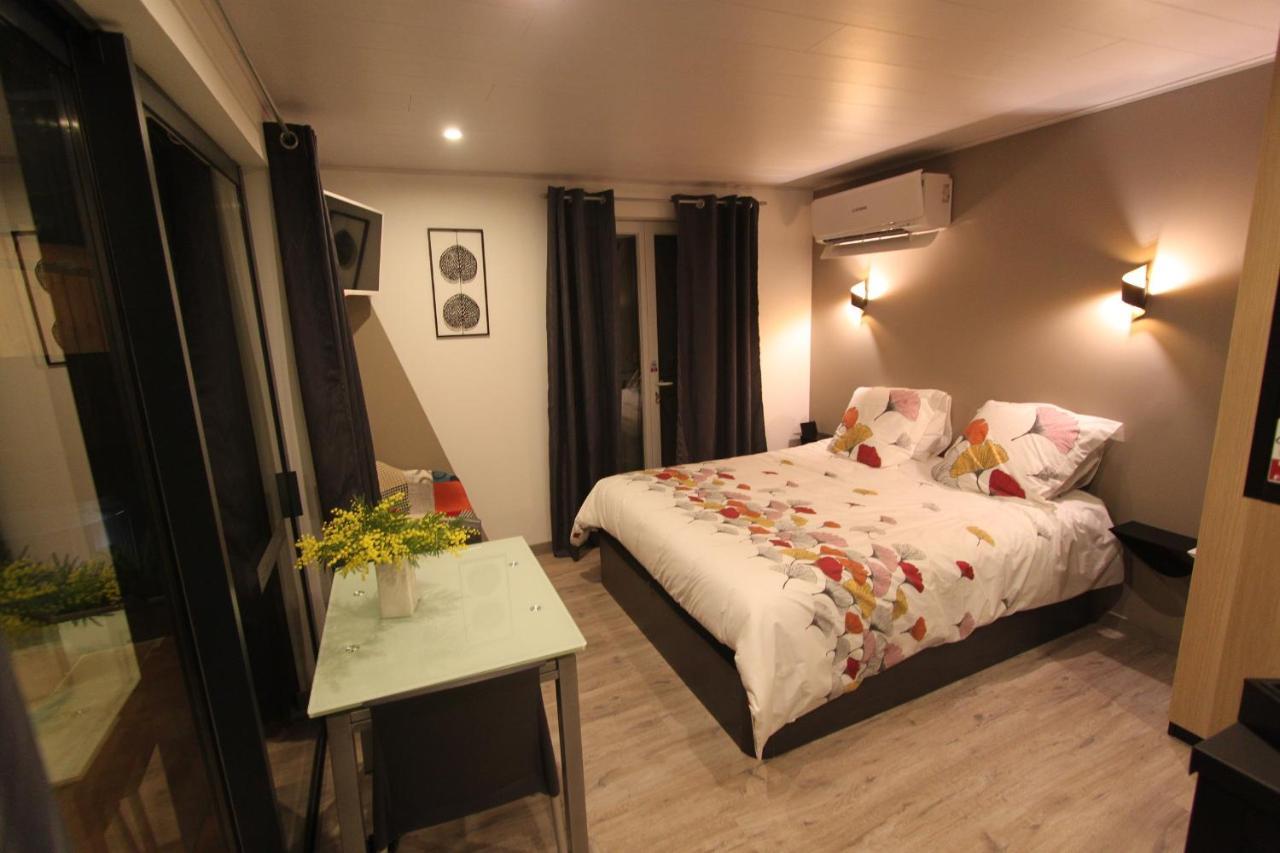 La Chambre Des Onglous Marseillan  Bagian luar foto