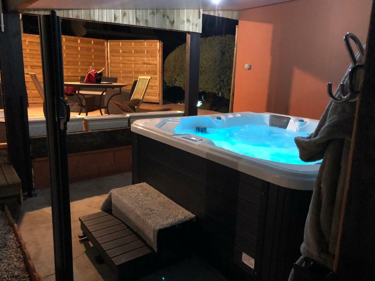 La Chambre Des Onglous Marseillan  Bagian luar foto
